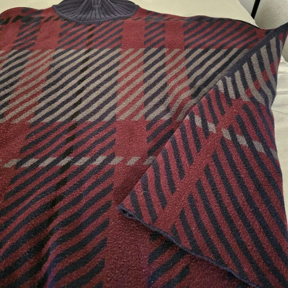 Ann Taylor Petite Plaid Poncho Womens XS/S Burgundy Blue Sweater Cottage - Picture 3 of 7